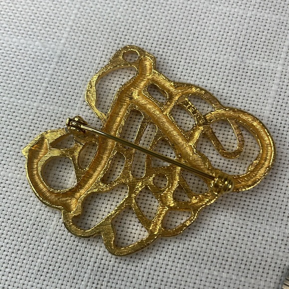 BRITISH MUSEUM BMPL GOLD-TONE ABSTRACT BROOCH PIN - Picture 6 of 9